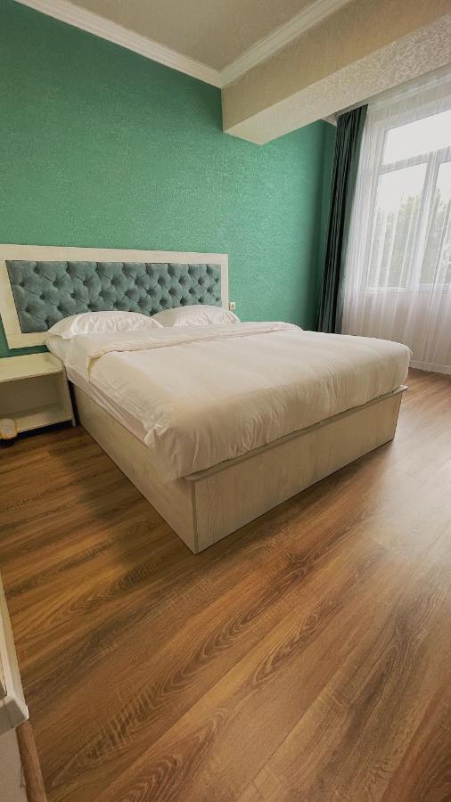 Khan Plaza Almati Kültér fotó