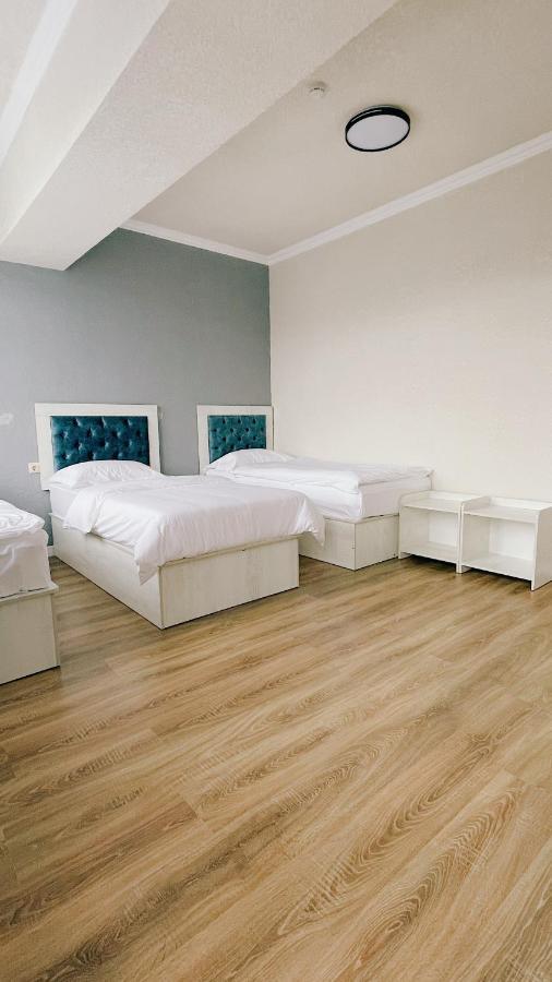 Khan Plaza Almati Kültér fotó